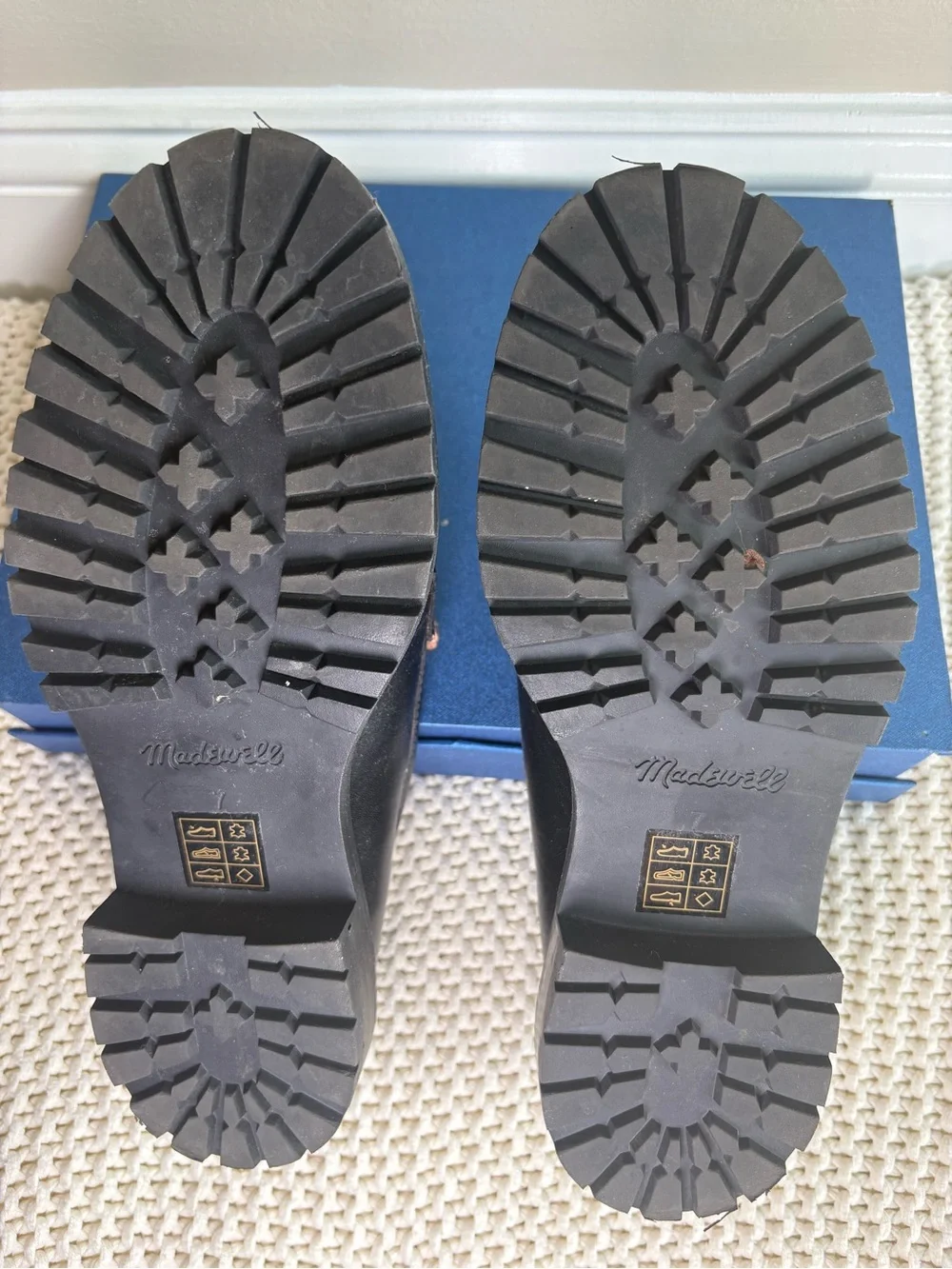 Madewell Black Leather Lug-Sole Loafers sz 7 Women’s